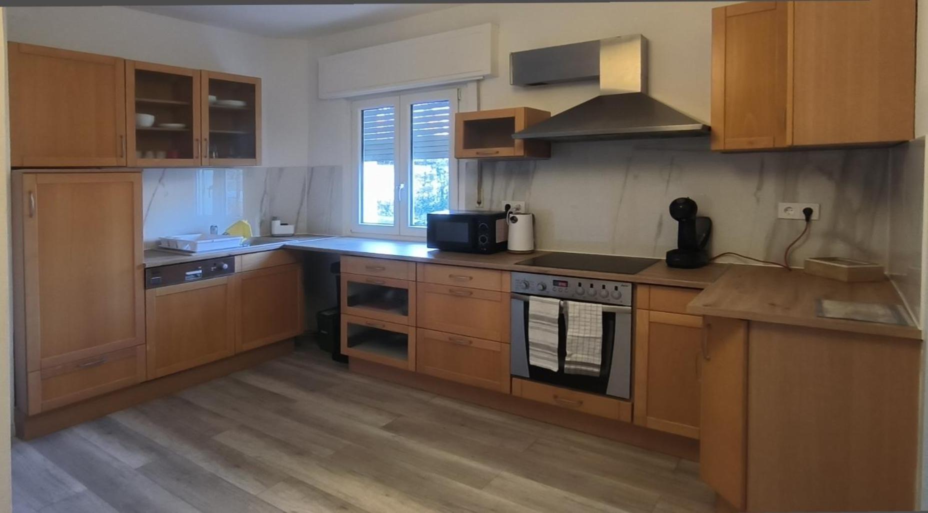 Schoene Und Optimal Gelegene Wohnung Weisskirchen Esterno foto